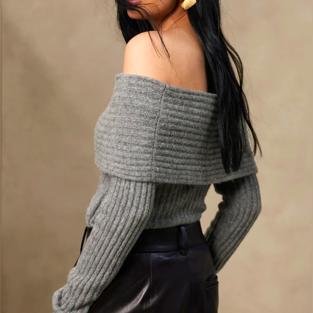 NWOT Green Plume Off-Shoulder Sweater Top